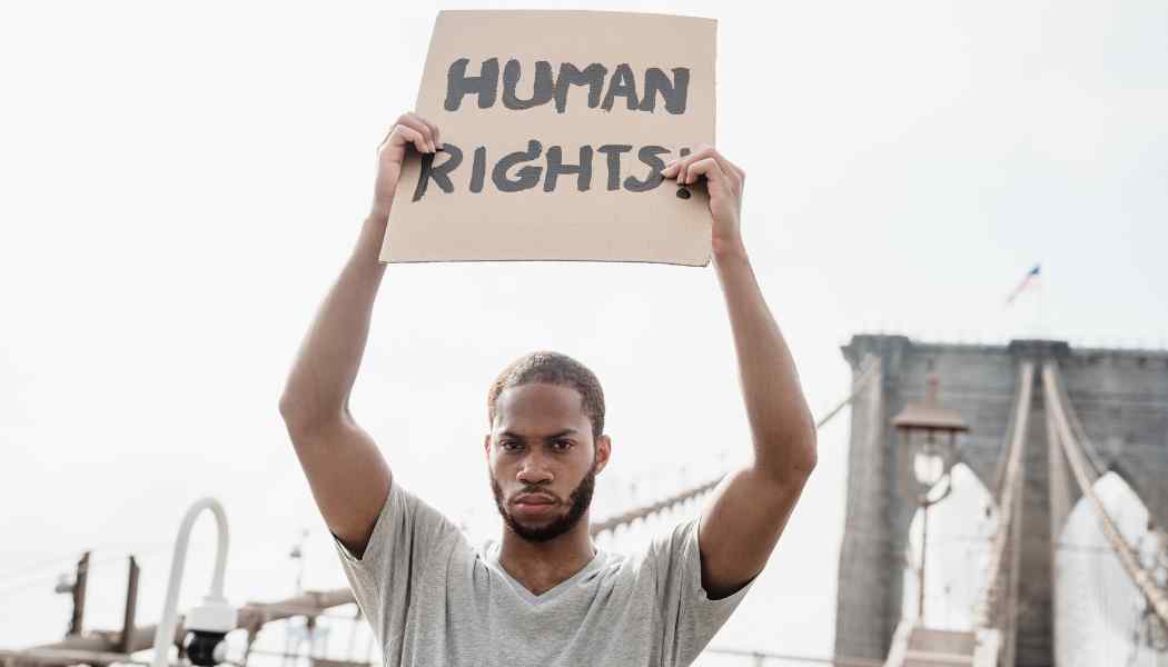 pobyt humanitarny, prawa człowieka